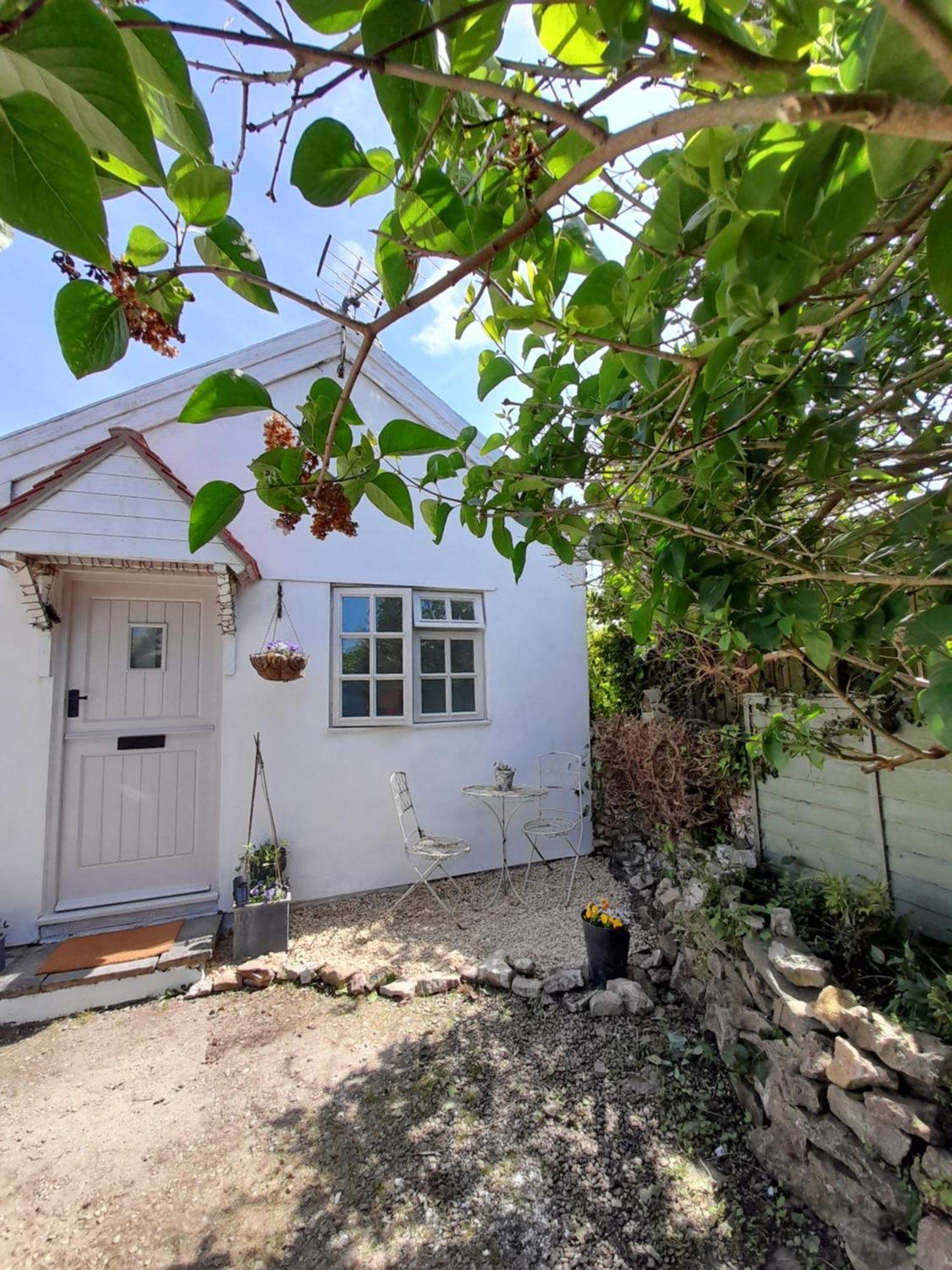 My Little Studio Farmborough Exterior photo